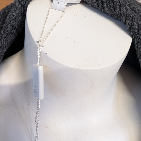 TSE Sweater Gray Wool  Natural Fox  Cuff Single Top Button  L NWT - Picture 5 of 8